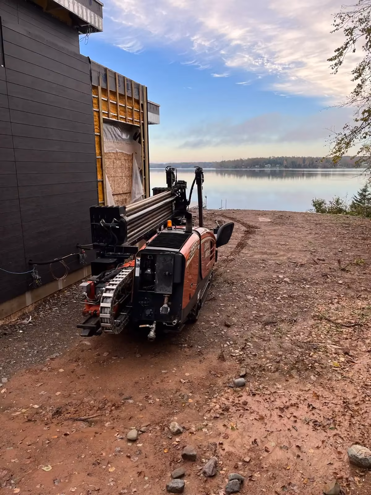 Lakeside directional drilling setup for an offshore water intake installation
